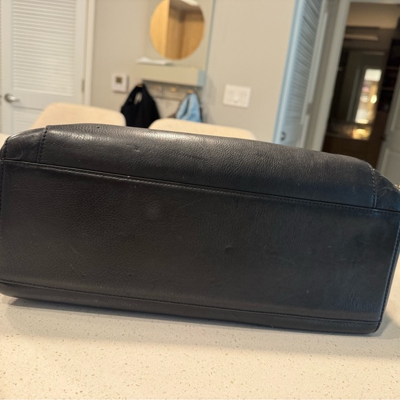 Gorgeous black kate spade bag - Picture 7 of 8